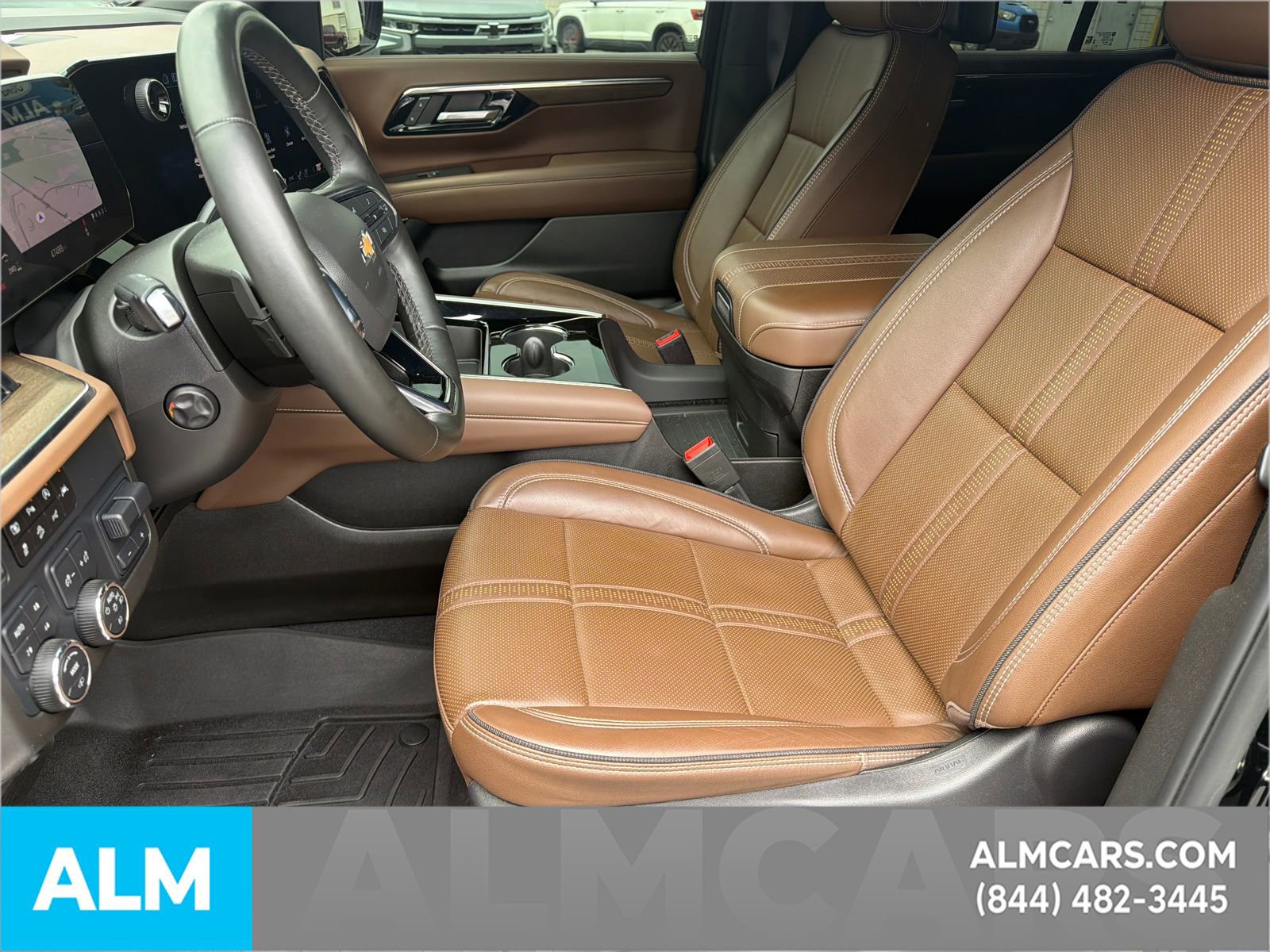 Used 2025 Chevrolet Tahoe High Country AWD/4WD image 10