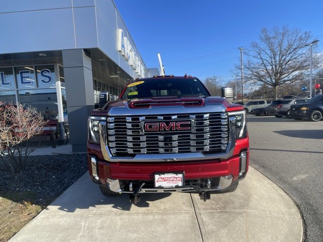Used 2024 GMC Sierra 3500 Denali image 9