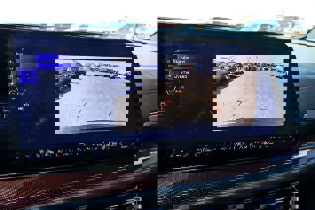 Used 2025 Chevrolet Traverse RS w/ LPO, Floor Liner Package AWD/4WD image 17