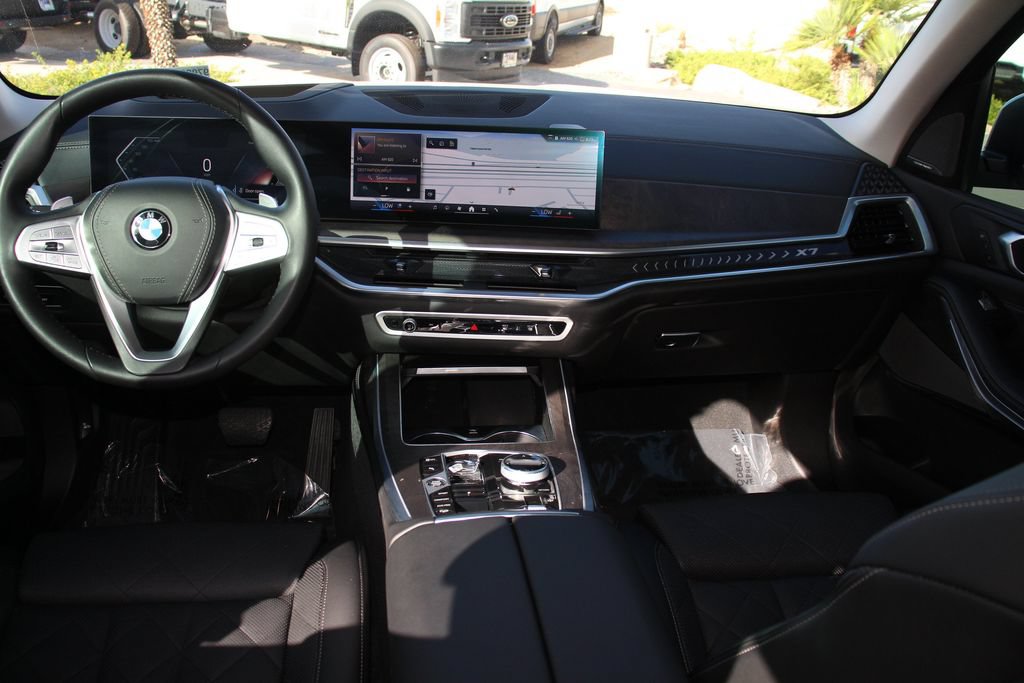 Used 2024 BMW X7 xDrive40i w/ Premium Package AWD/4WD image 19