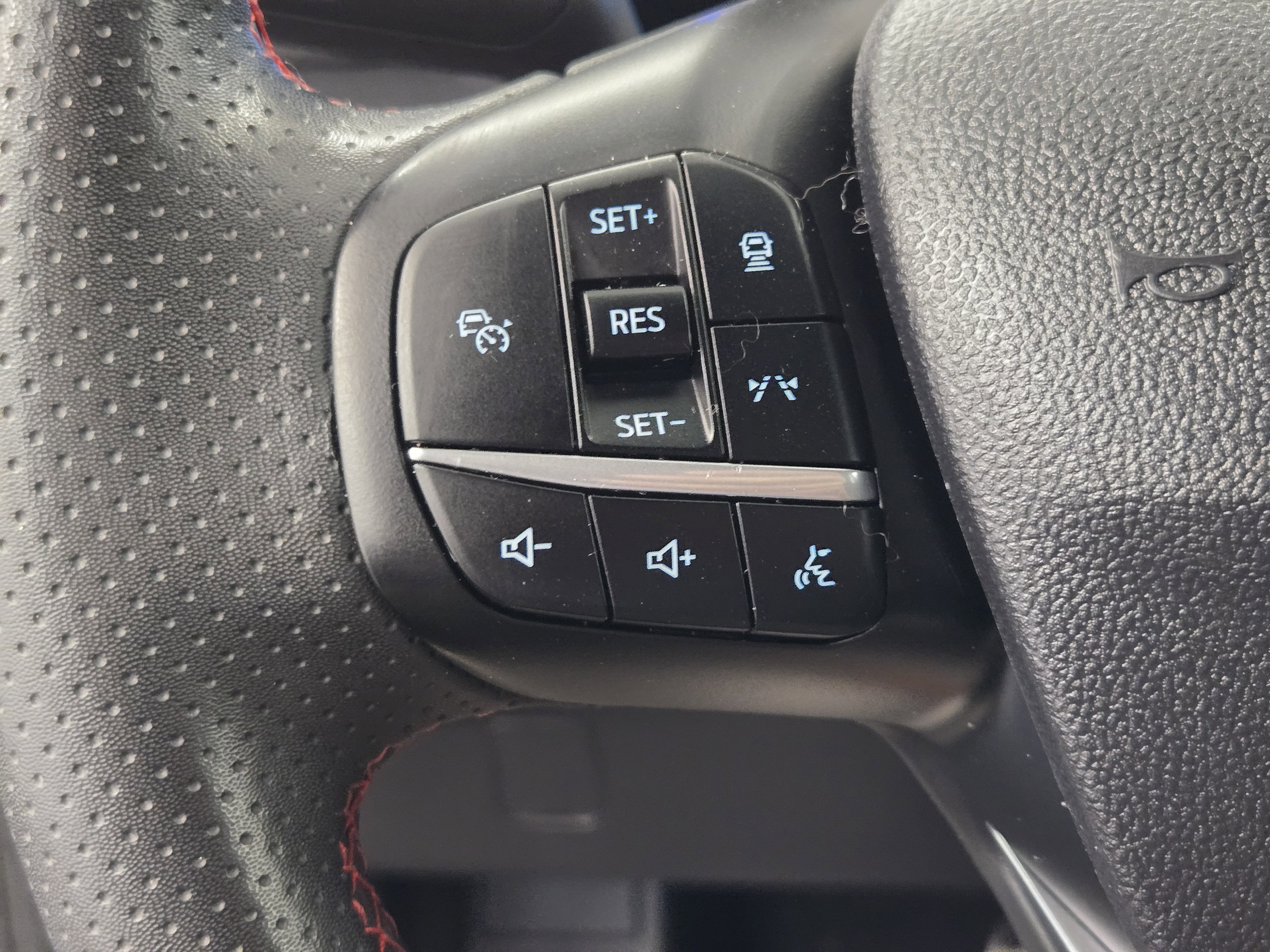 Certified 2023 Ford Escape ST-Line w/ Tech Pack #1 FWD image 26