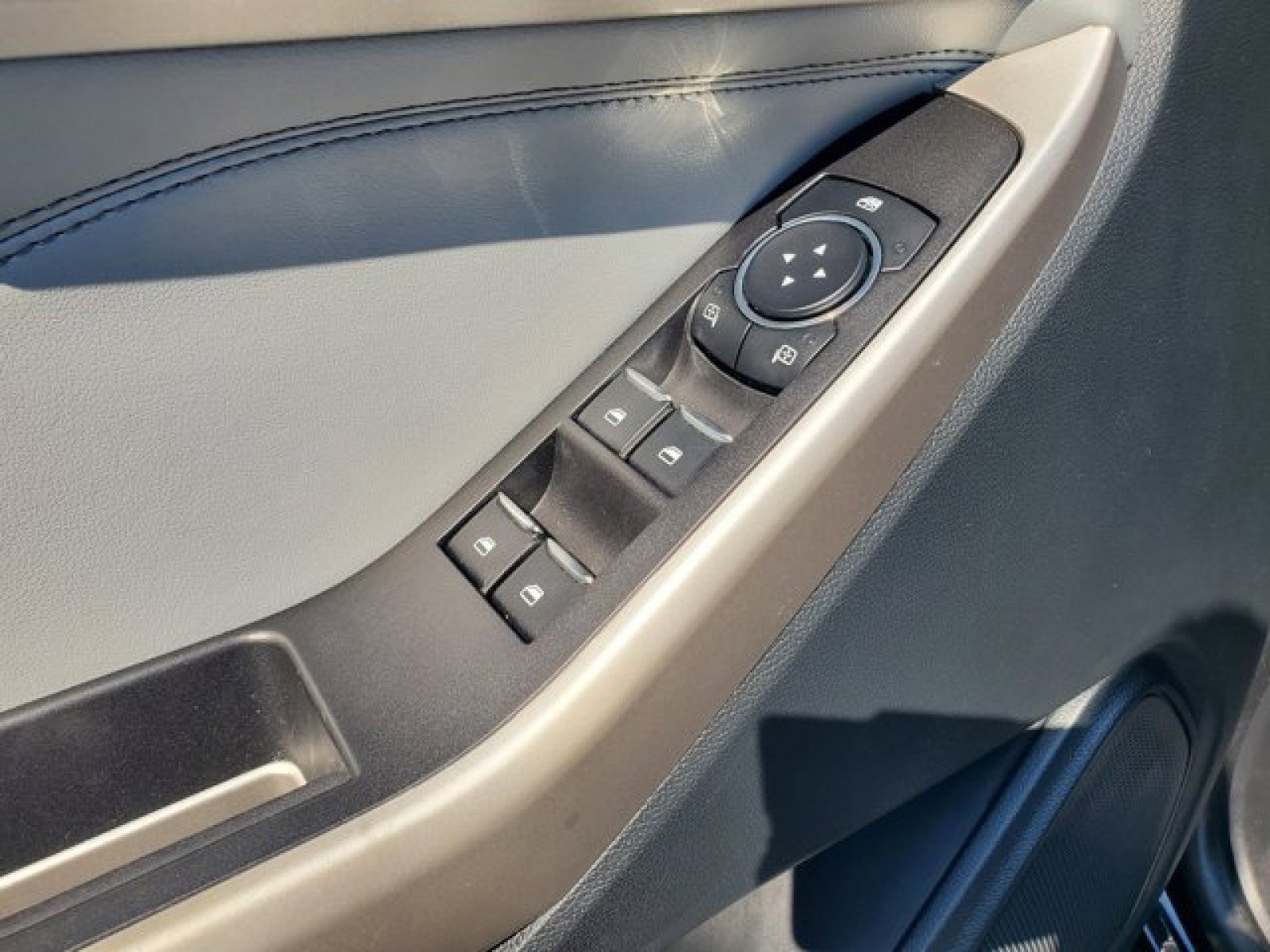 Certified 2023 Ford Explorer XLT w/ Equipment Group 202A image 14