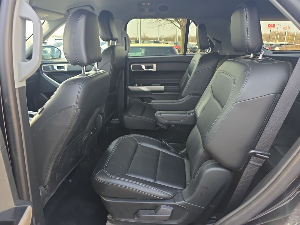 Certified 2024 Ford Explorer XLT w/ Equipment Group 202A image 37