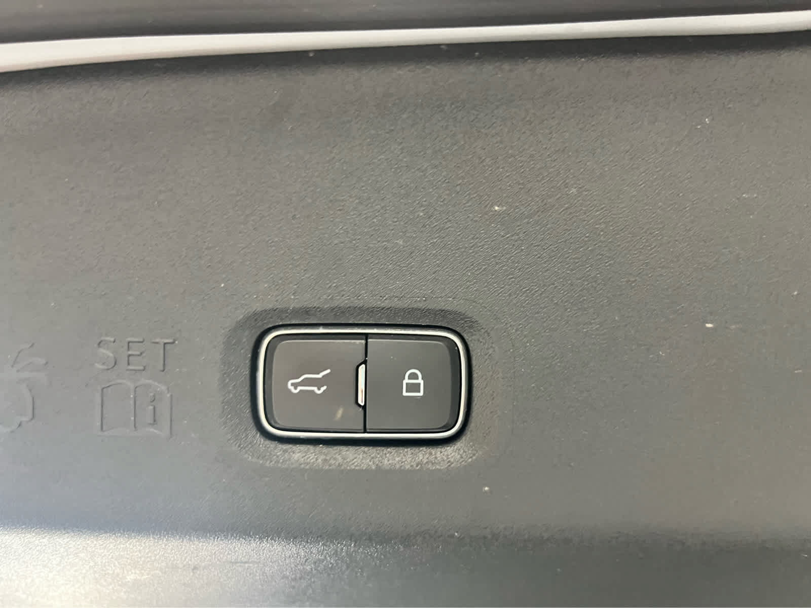 Certified 2025 Ford Expedition Active AWD/4WD image 38