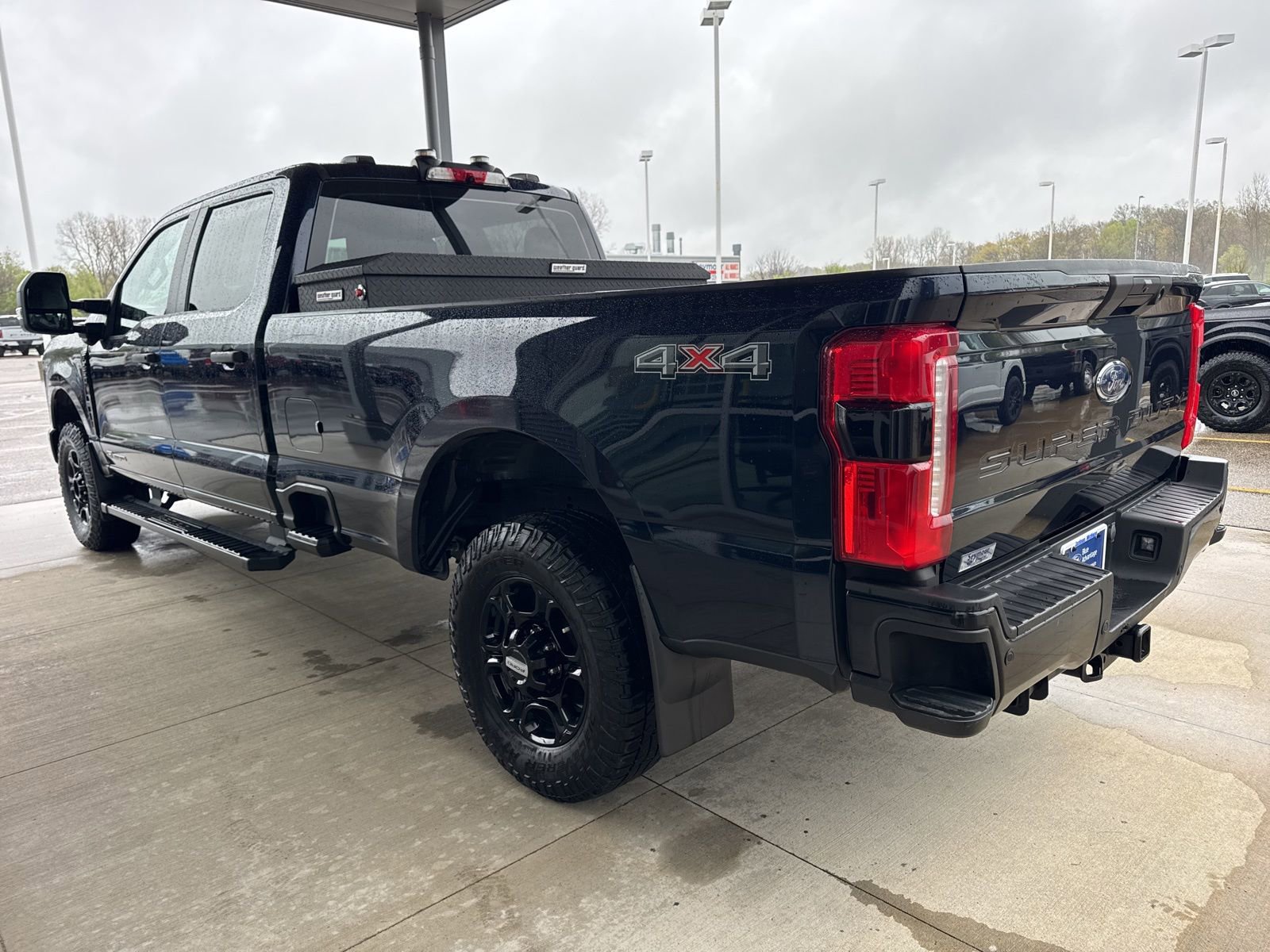 Certified 2023 Ford F250 XL w/ STX Appearance Package AWD/4WD image 5
