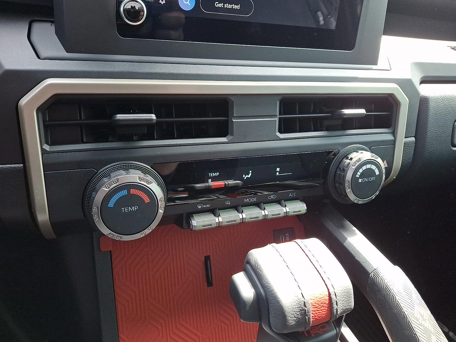 Used 2025 Toyota Tacoma SR w/ SR Upgrade Package image 17