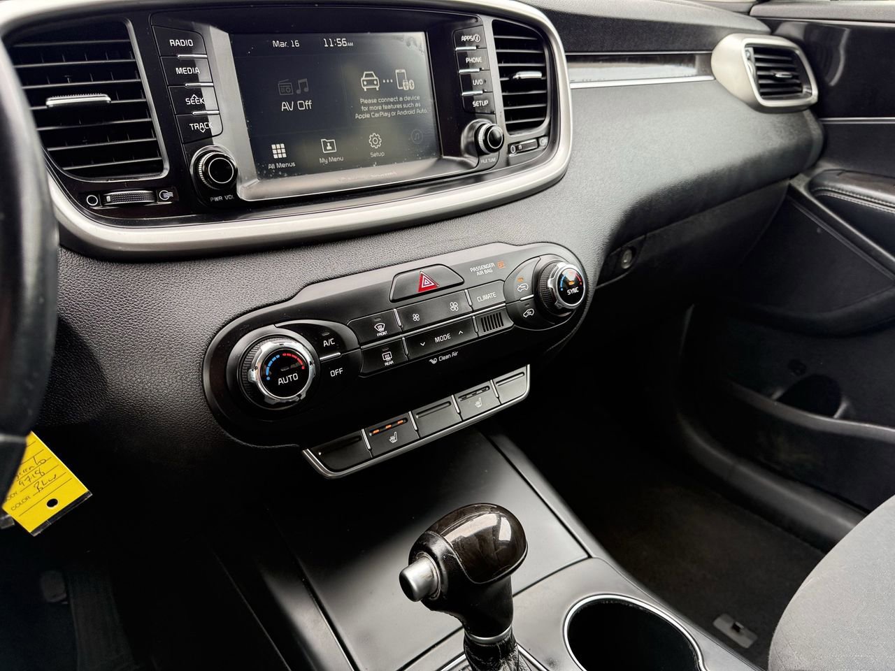 Used 2018 Kia Sorento LX image 15