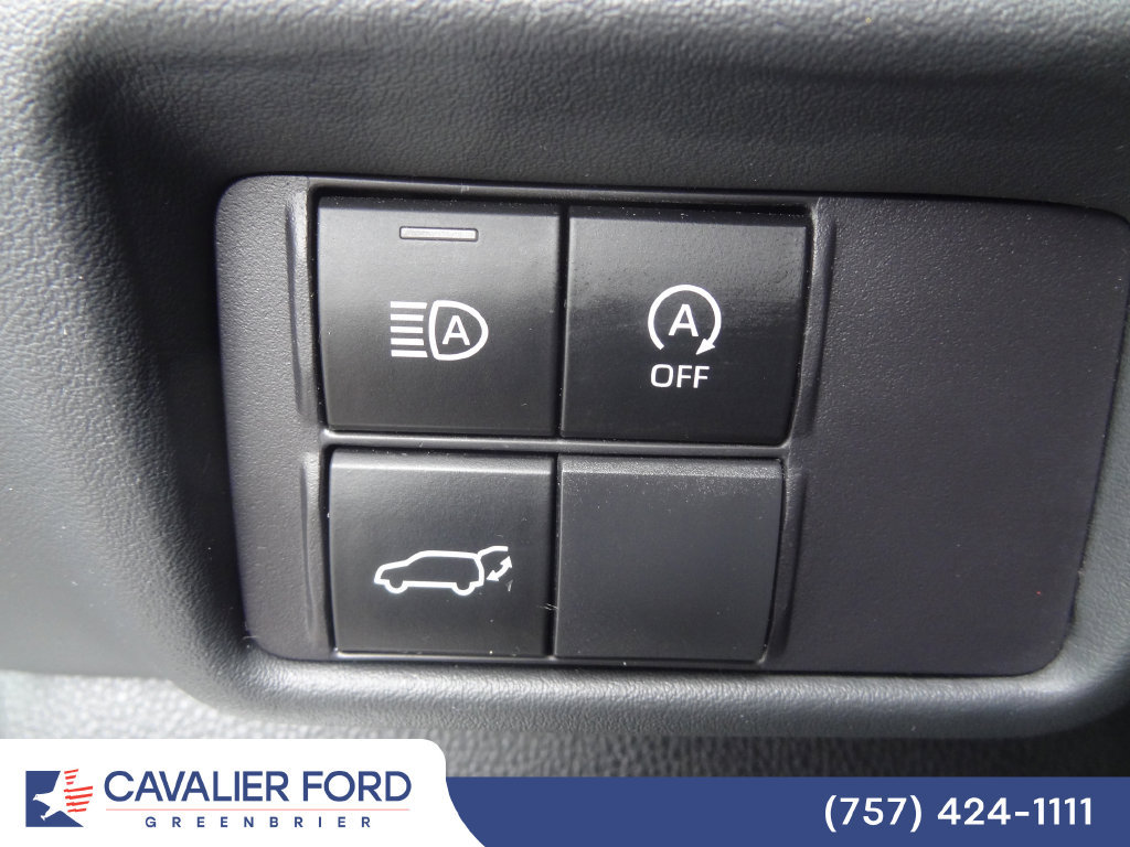 Used 2023 Toyota Highlander XLE FWD image 22