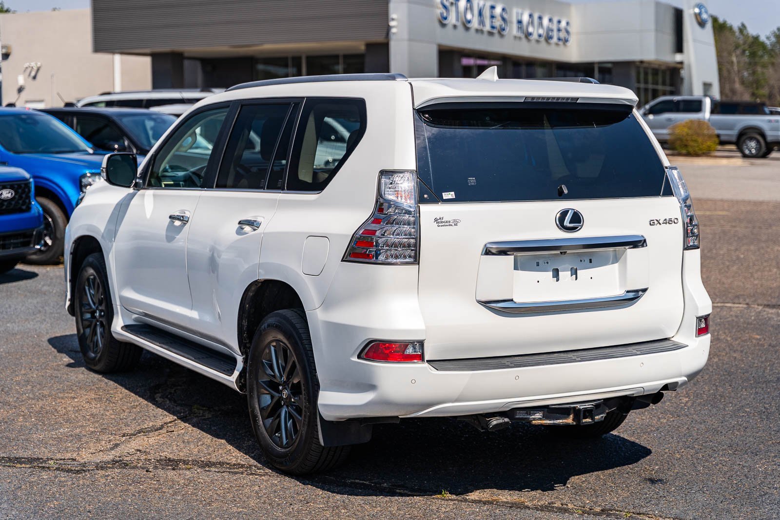 Used 2020 Lexus GX 460 Premium w/ Premium Package image 3