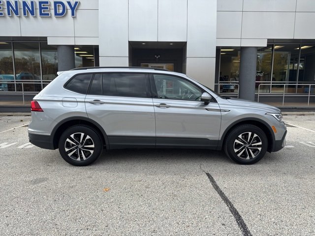 Used 2023 Volkswagen Tiguan S image 11
