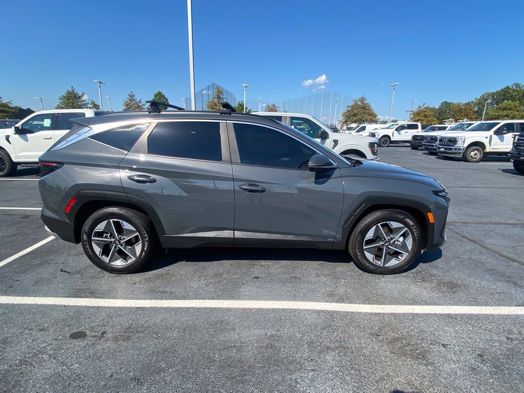 Used 2025 Hyundai Tucson SEL FWD image 8