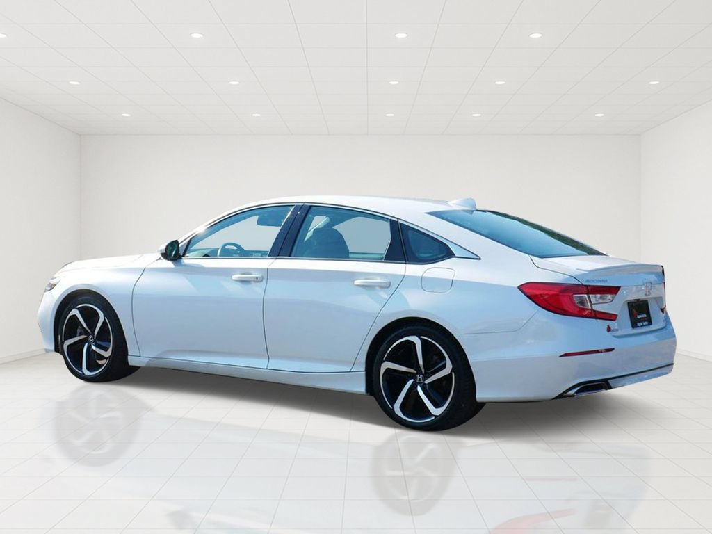 Used 2018 Honda Accord Sport image 4
