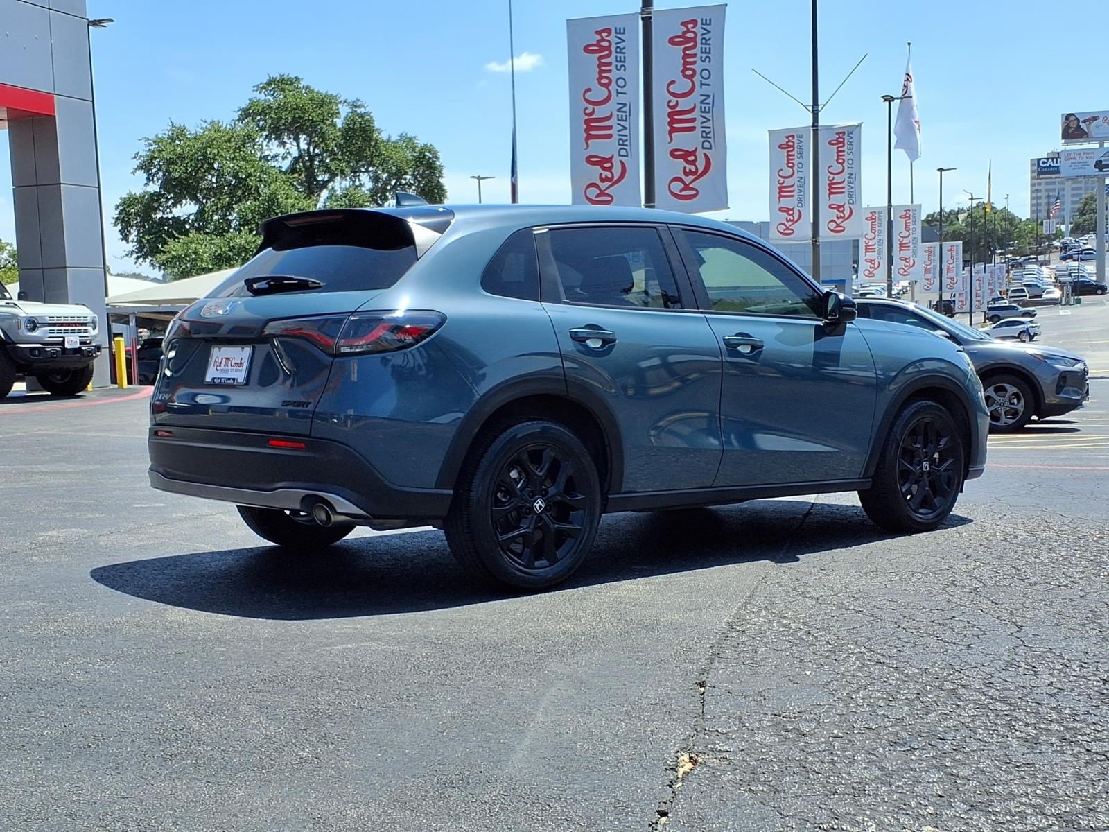 Used 2025 Honda HR-V Sport image 6