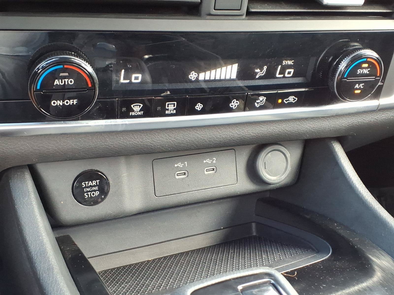 Used 2025 Nissan Rogue SV FWD image 25