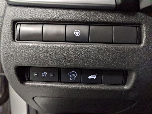 Used 2024 Nissan Rogue SV image 14