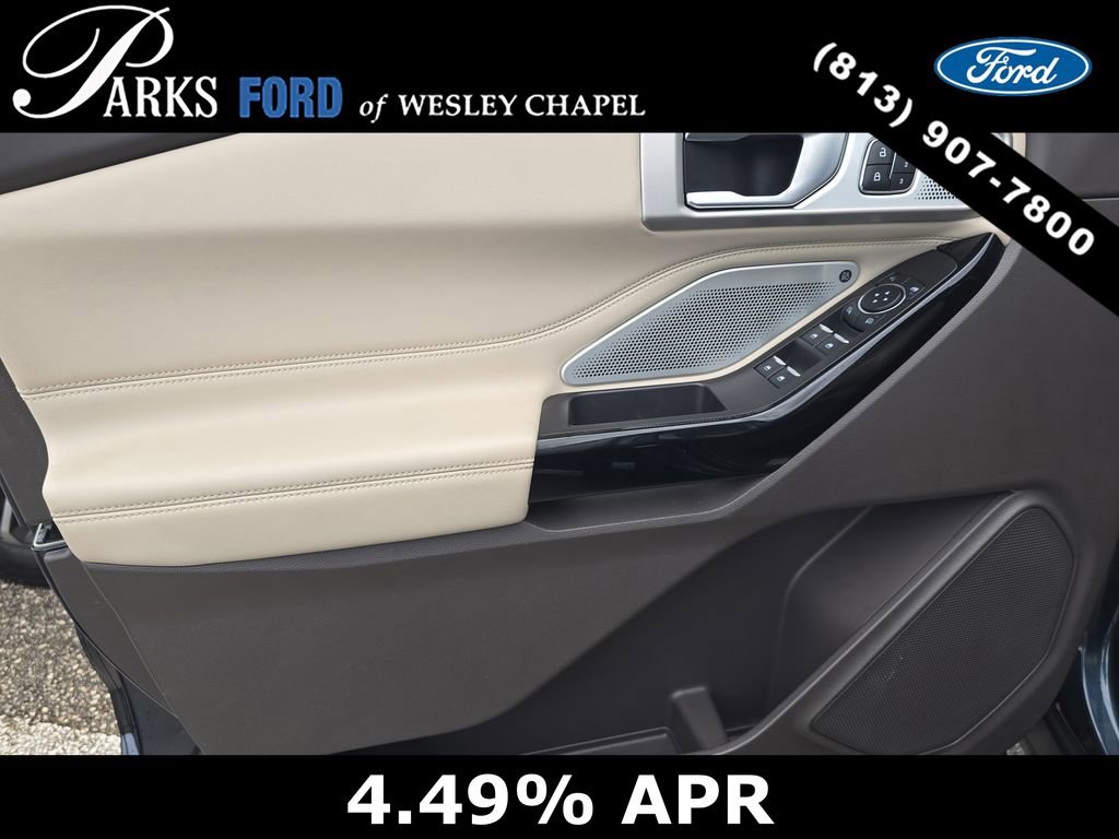 Certified 2024 Ford Explorer Platinum w/ Technology Package AWD/4WD image 17