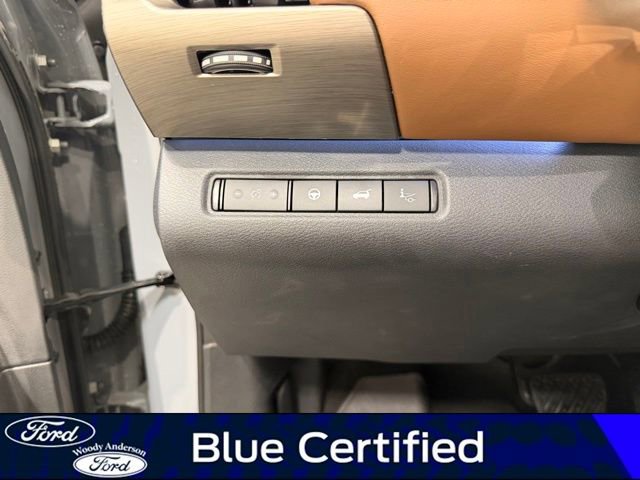 Used 2023 Nissan Pathfinder Platinum AWD/4WD image 21