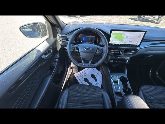 Certified 2024 Ford Escape ST-Line w/ Tech Pack #1 AWD/4WD image 13