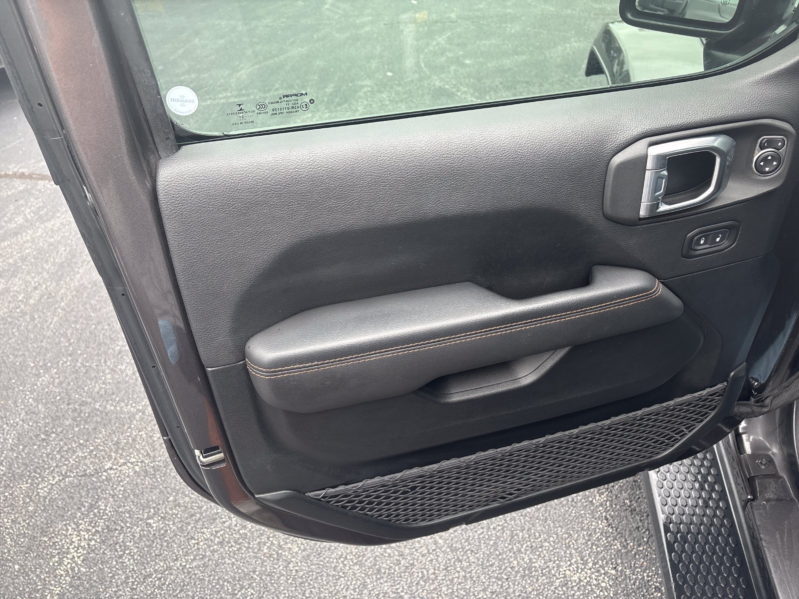 Used 2021 Jeep Wrangler Unlimited Sahara AWD/4WD image 12