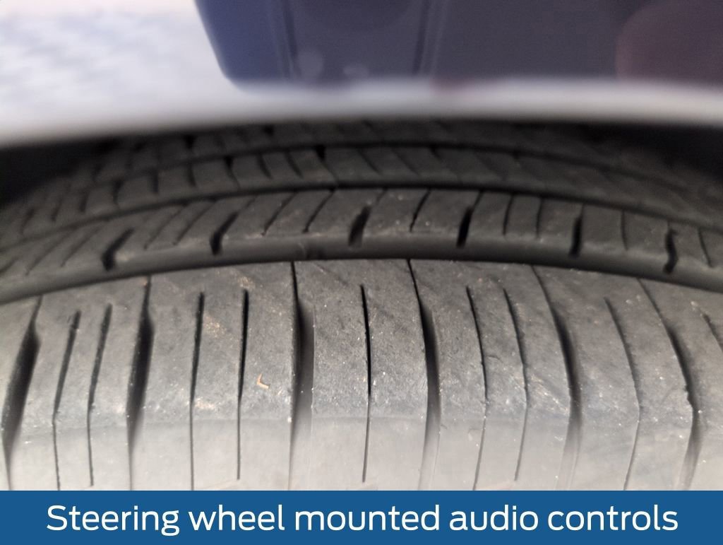 Used 2024 Kia Carnival LX image 22