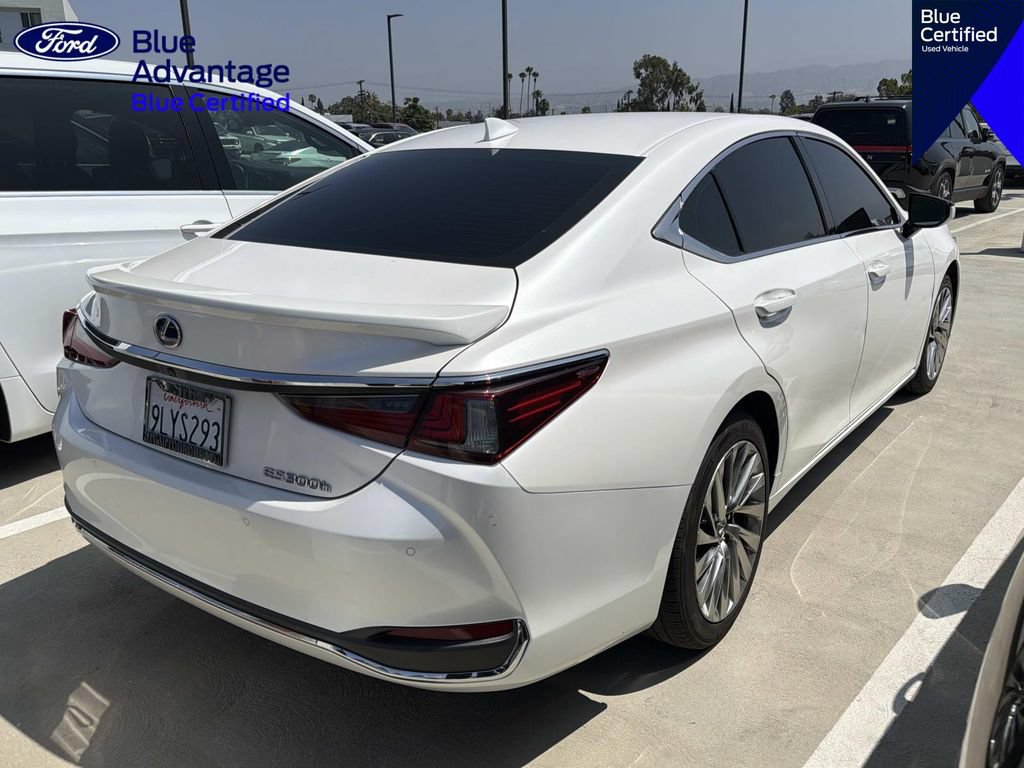 Used 2021 Lexus ES 300h w/ Luxury Package FWD image 9