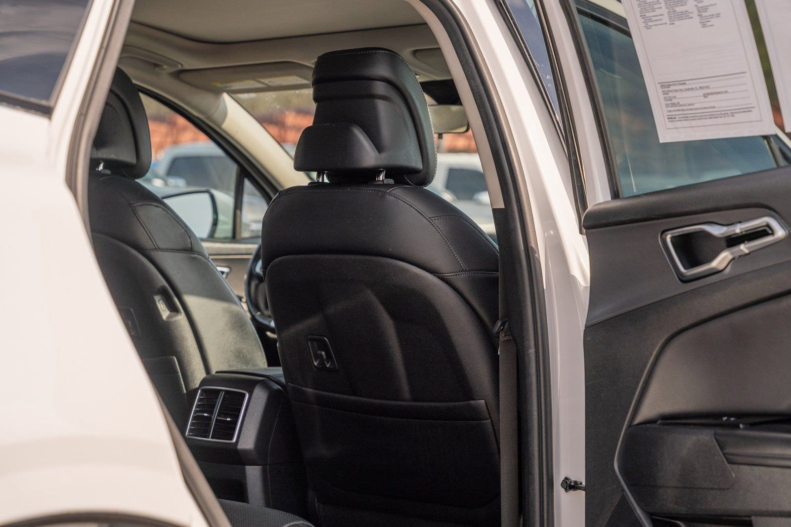 Used 2023 Kia Sportage SX image 14