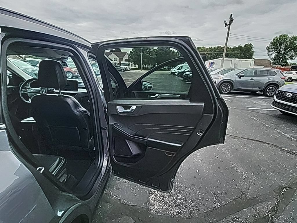Certified 2024 Ford Escape Platinum AWD/4WD image 13
