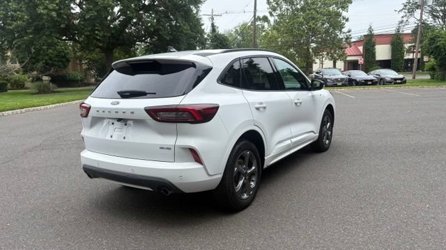 Certified 2023 Ford Escape ST-Line w/ Tech Pack #1 AWD/4WD image 9