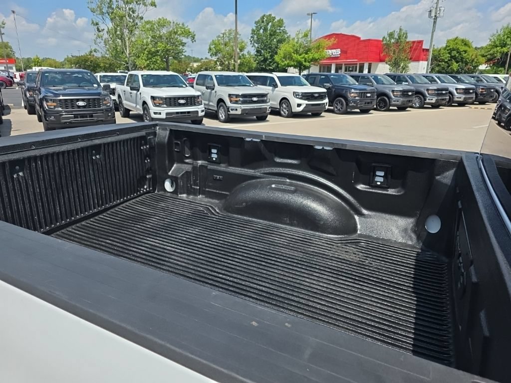 Certified 2026 Ford F250 XLT AWD/4WD image 3