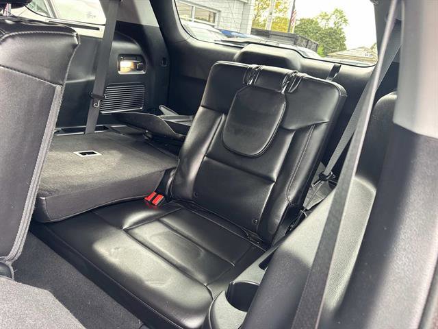 Certified 2022 Ford Explorer XLT w/ Equipment Group 202A image 14