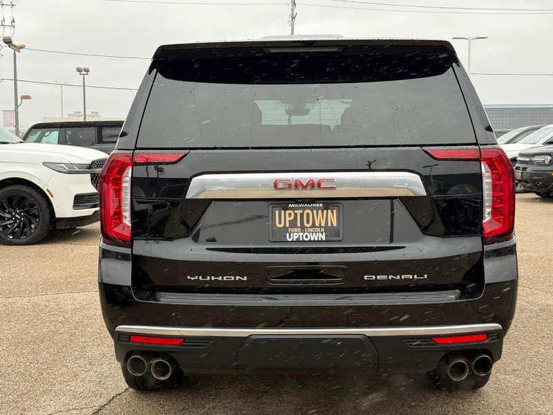 Used 2021 GMC Yukon XL Denali w/ Denali Premium Package image 4