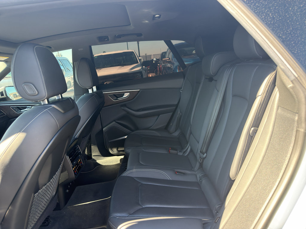 Used 2022 Audi Q8 Premium Plus AWD/4WD image 13
