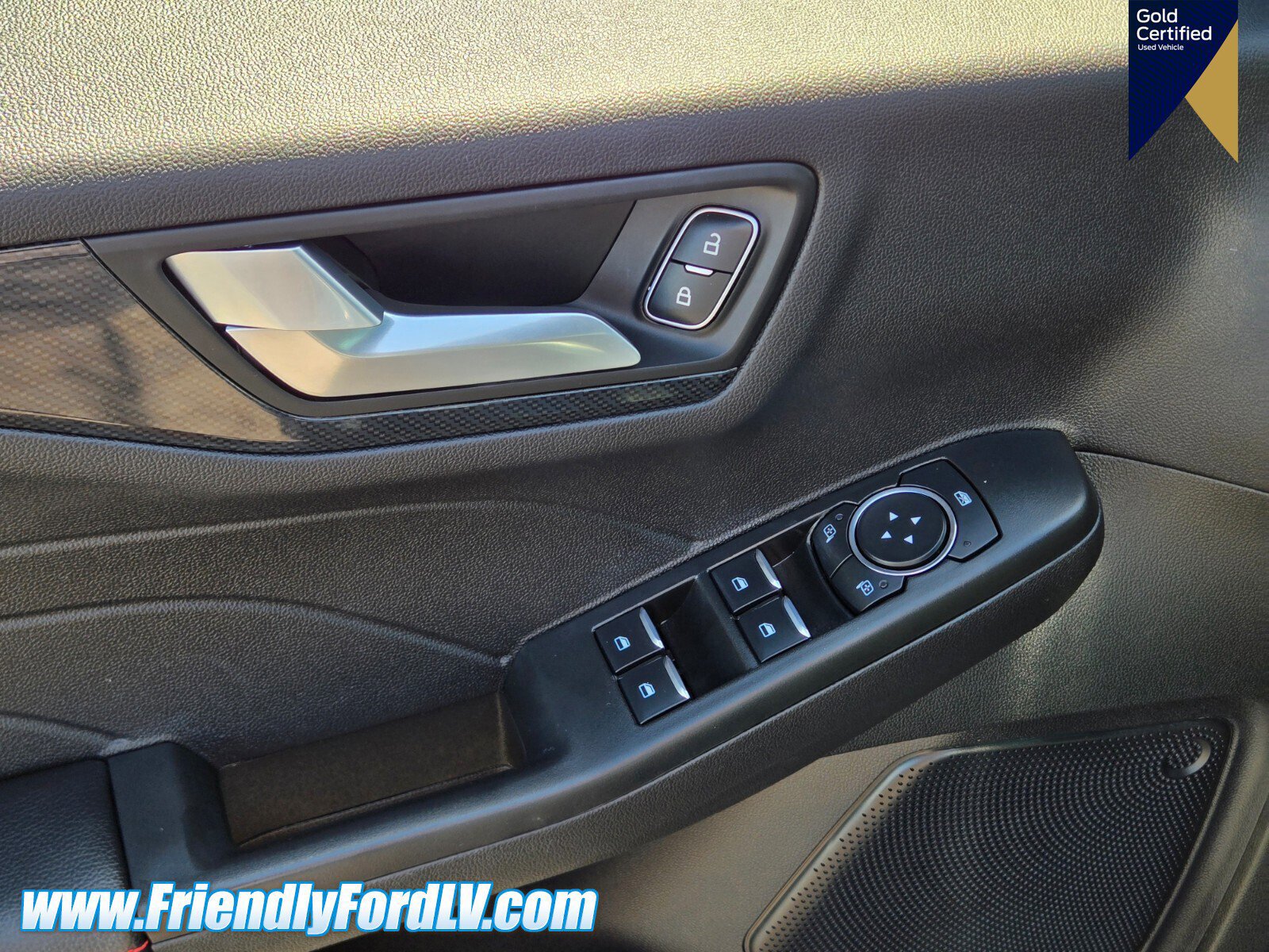 Certified 2025 Ford Escape ST-Line w/ Tech Pack #1 FWD image 17