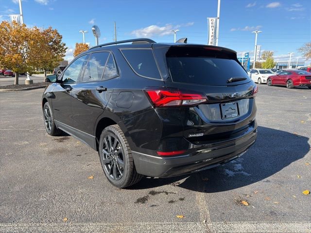 Used 2022 Chevrolet Equinox RS w/ RS Leather Package image 2