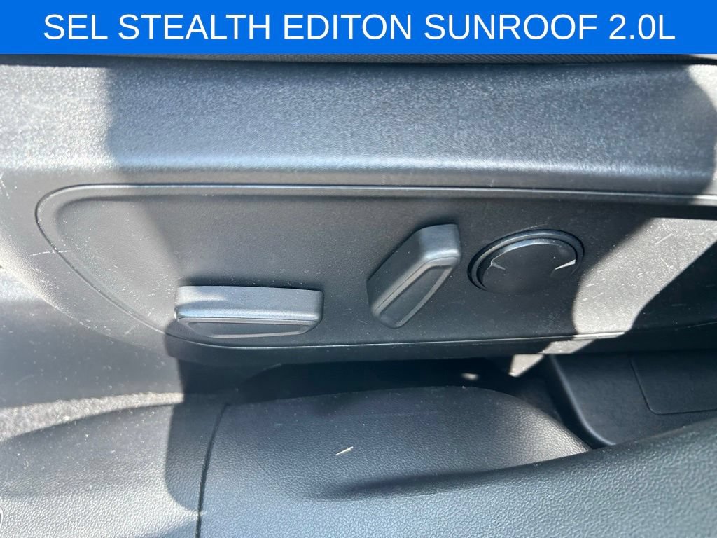 Certified 2022 Ford Escape SEL w/ SEL Stealth AWD Package image 13