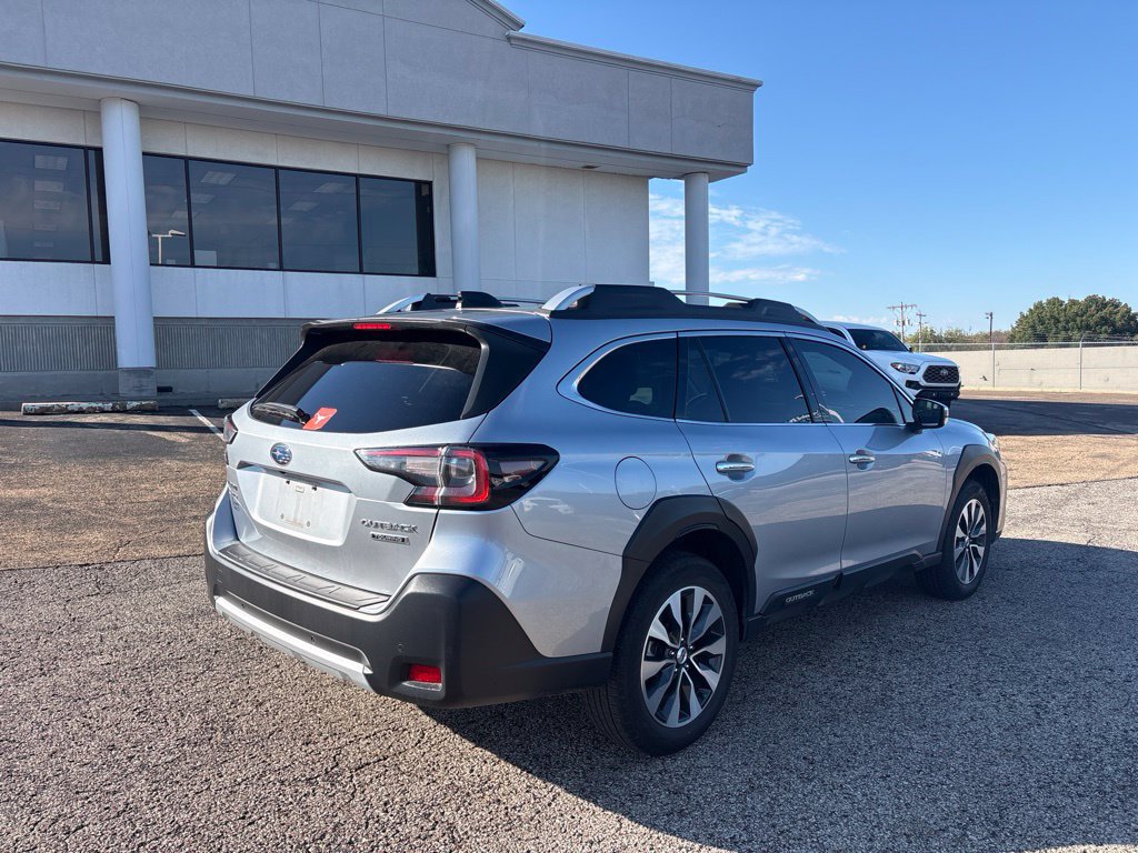 Used 2024 Subaru Outback Touring AWD/4WD image 7