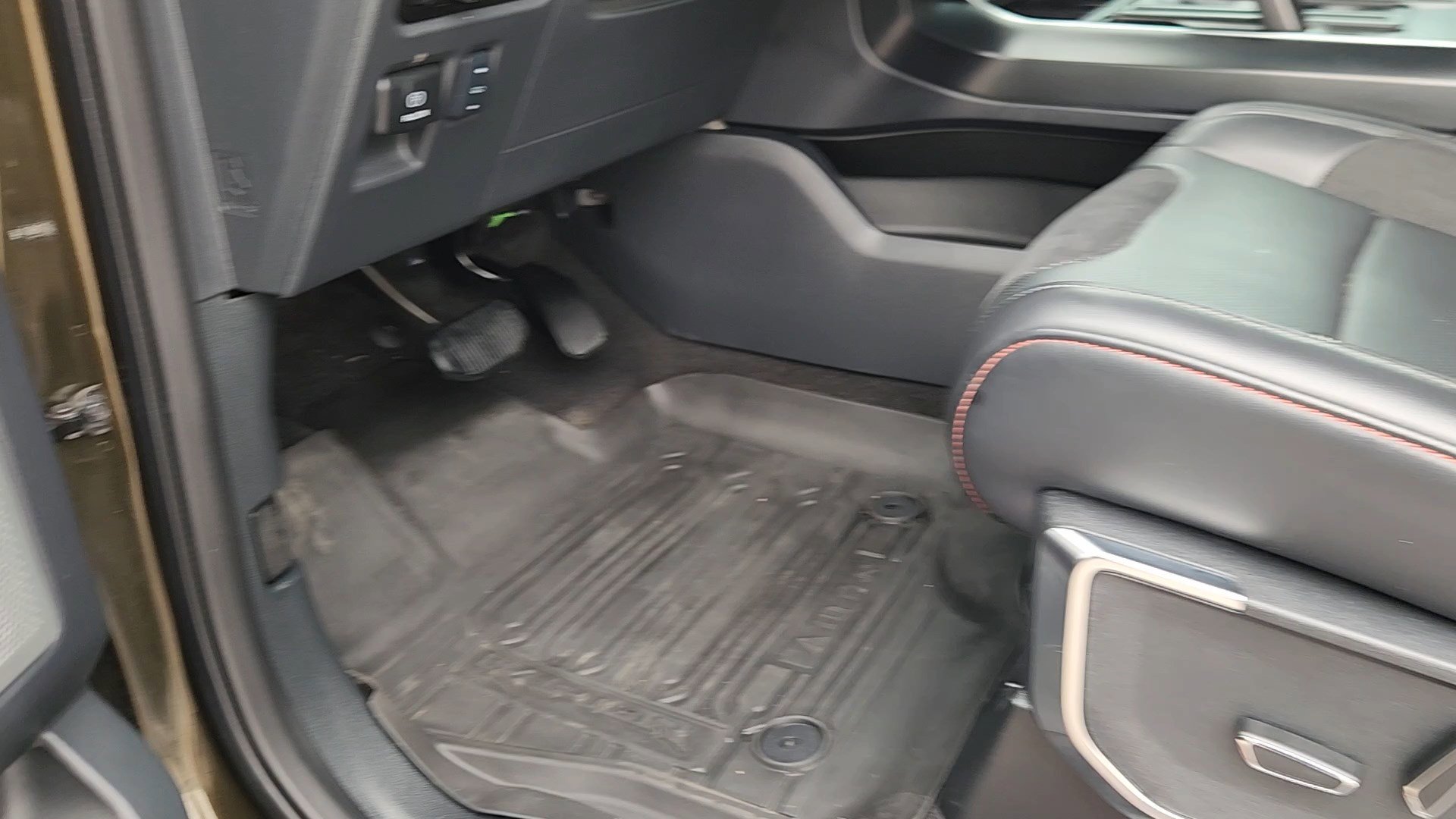Certified 2024 Ford F150 Raptor AWD/4WD image 29