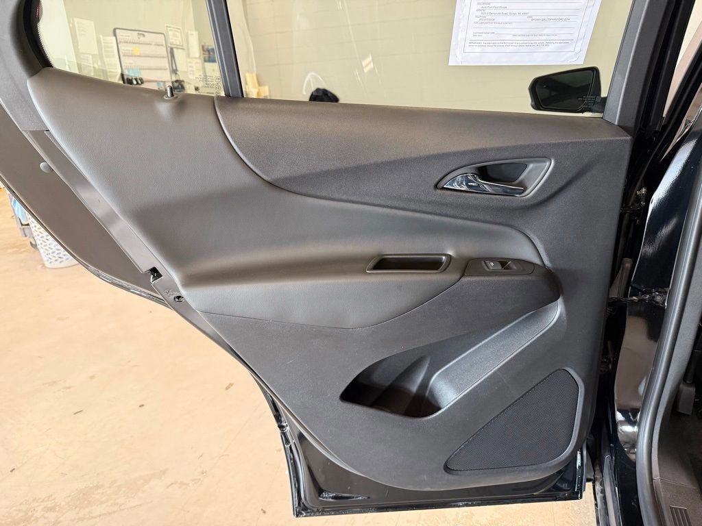 Used 2024 Chevrolet Equinox LT image 25