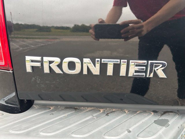 Used 2019 Nissan Frontier SL AWD/4WD image 6