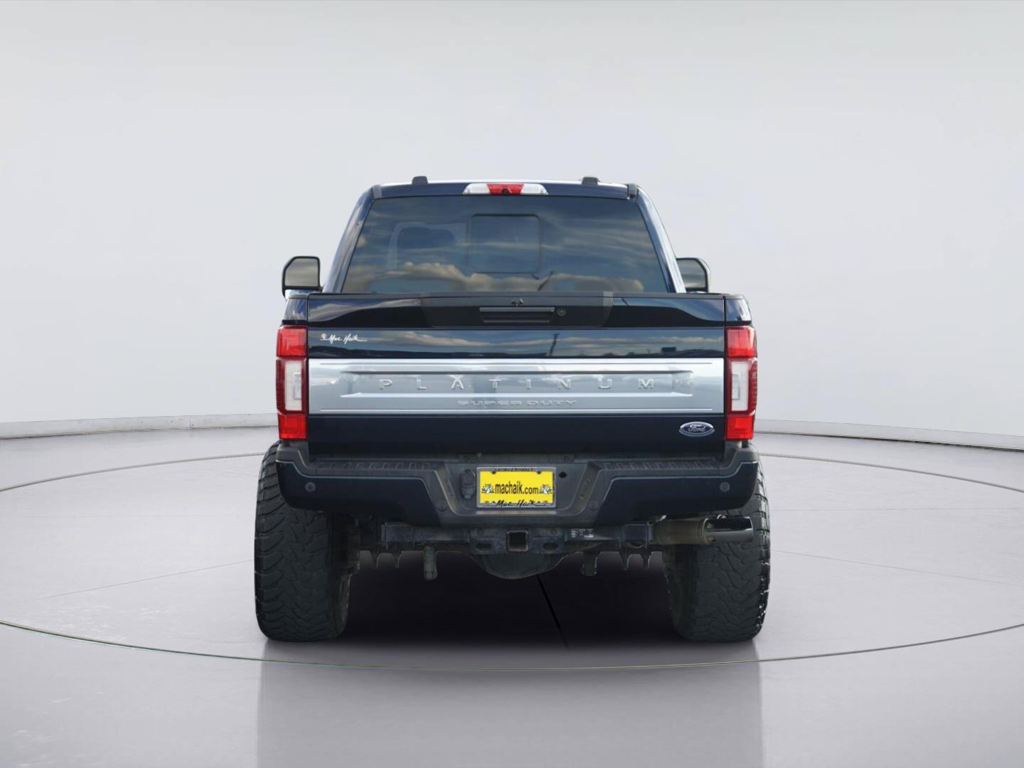 Certified 2022 Ford F250 Platinum w/ FX4 Off-Road Package AWD/4WD image 7