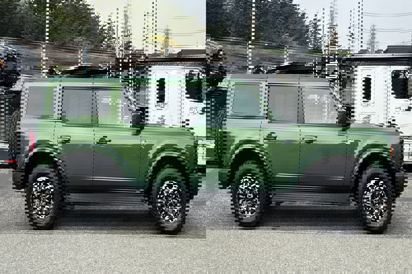 Certified 2025 Ford Bronco Outer Banks image 3