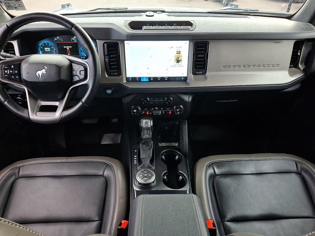 Certified 2025 Ford Bronco Outer Banks w/ Sasquatch Package AWD/4WD image 15