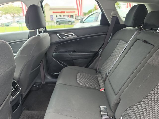 Used 2024 Kia Sportage LX AWD/4WD image 12