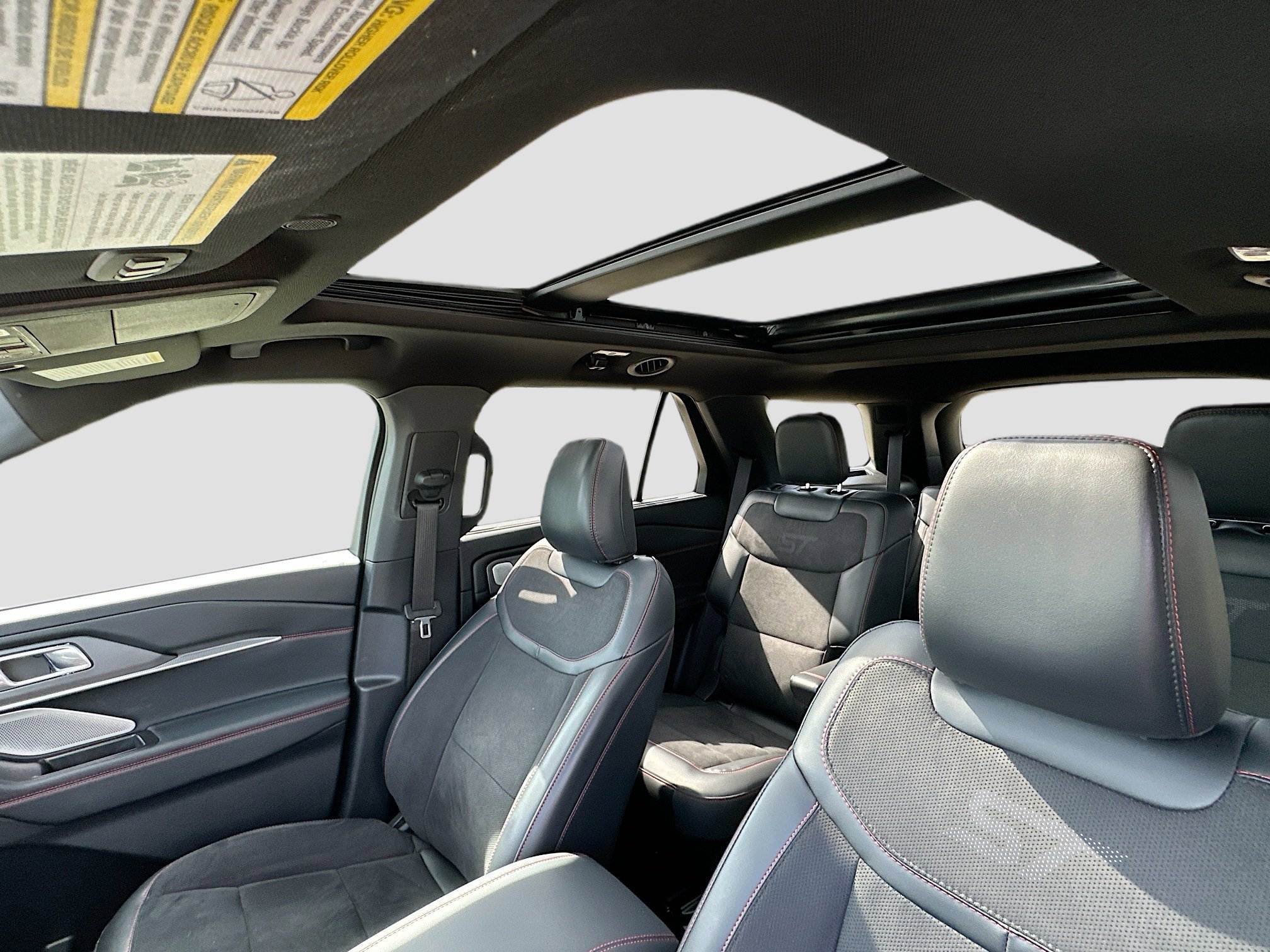 Certified 2025 Ford Explorer ST AWD/4WD image 23