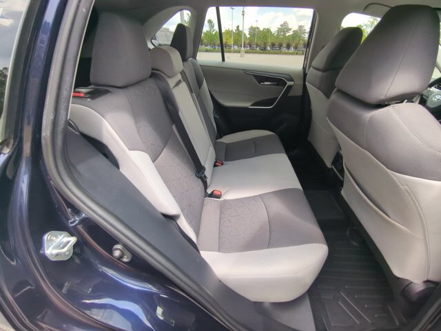 Used 2021 Toyota RAV4 XLE FWD image 24