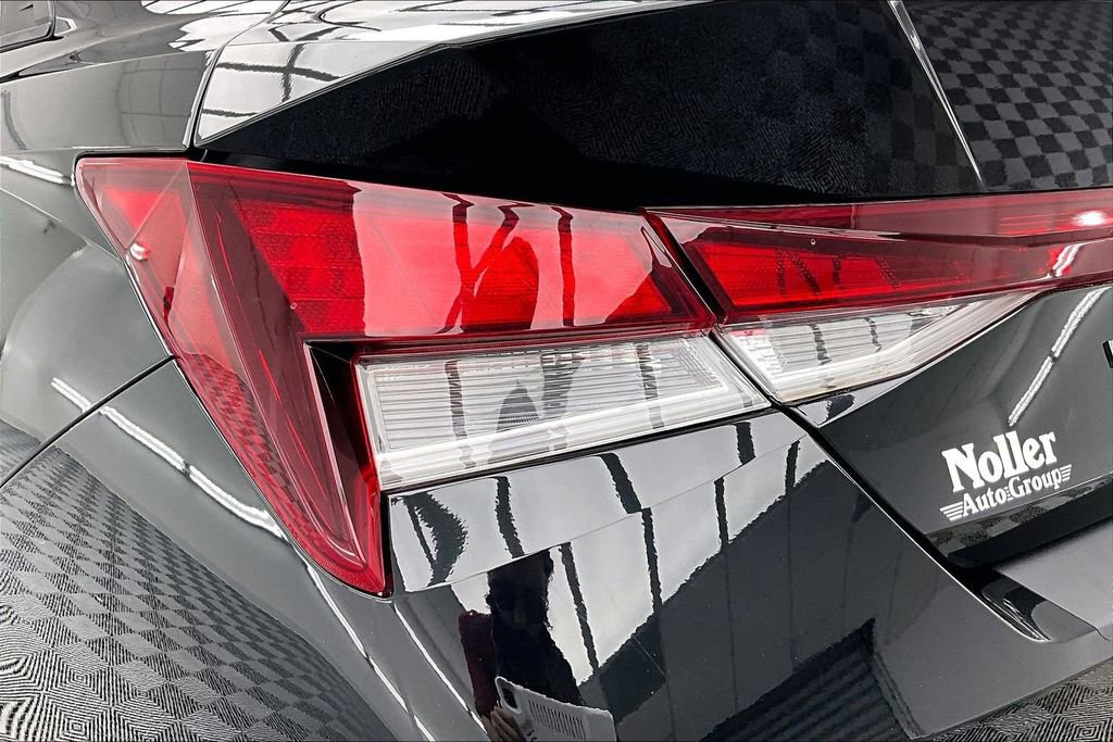 Used 2022 Hyundai Elantra SEL FWD image 30