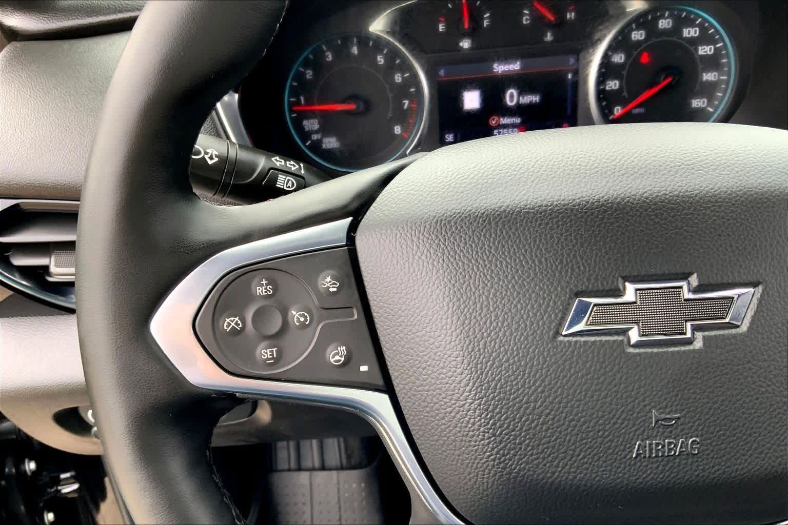 Used 2023 Chevrolet Traverse RS FWD image 20