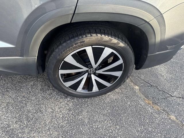 Used 2022 Volkswagen Taos SE image 16
