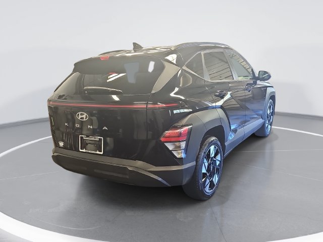 Used 2025 Hyundai Kona SEL FWD image 3