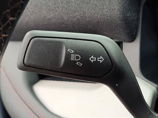 Certified 2025 Ford Explorer Active RWD image 34